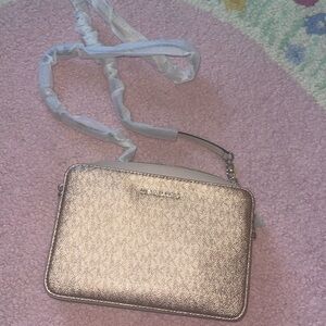 michael kors cross body purse